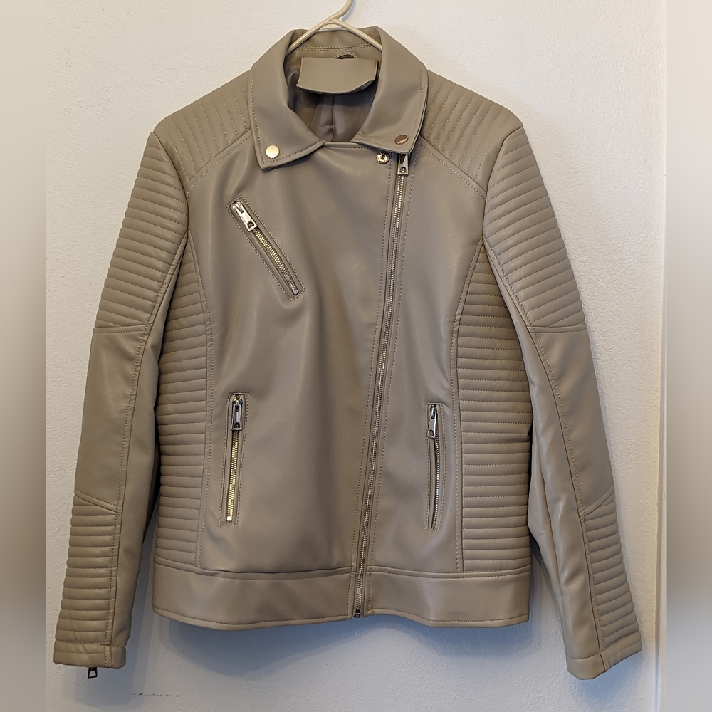 Like New Bellivera Faux Leather Jacket